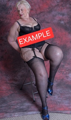Nudi busty modello - busty,